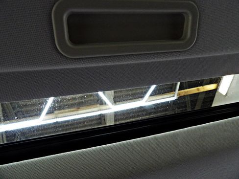 Used 2019 Ford Fusion SE image 18