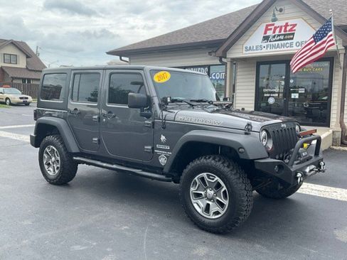 Used 2017 Jeep Wrangler Unlimited Sport w/ Connectivity Group AWD/4WD image 27