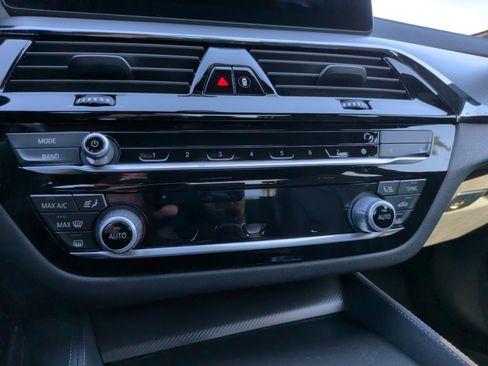 Used 2023 BMW M5 w/ Executive Package image 20