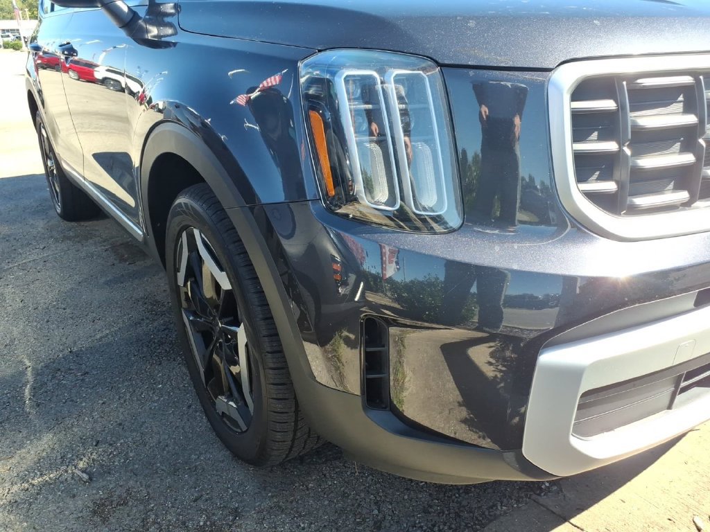 Used 2025 Kia Telluride S AWD/4WD image 22
