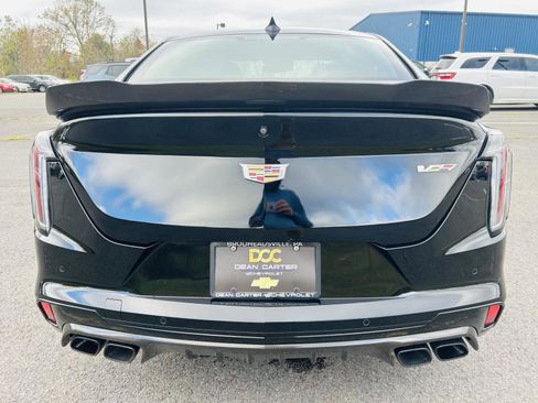 Used 2022 Cadillac CT4 V Blackwing w/ Carbon Fiber 1 Package image 5