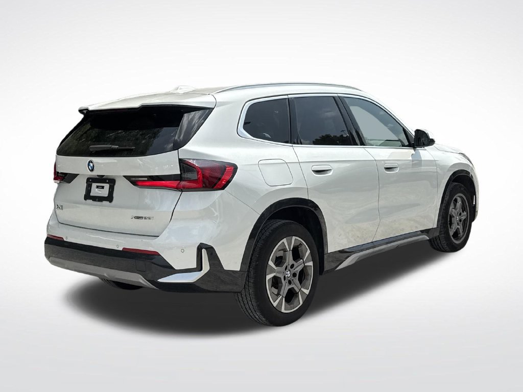 Used 2025 BMW X1 xDrive28i AWD/4WD image 6