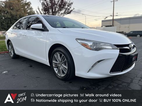 Used 2017 Toyota Camry SE image 1