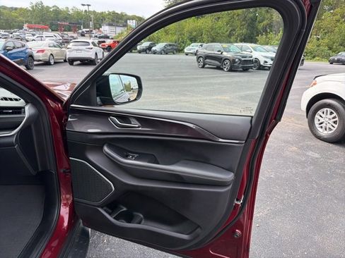 Certified 2022 Jeep Grand Cherokee Altitude image 15