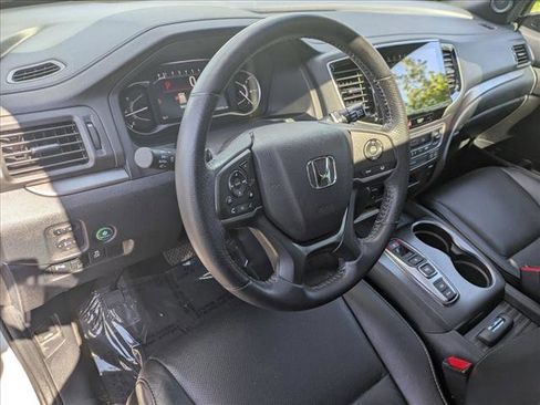 Used 2023 Honda Passport EX-L image 10