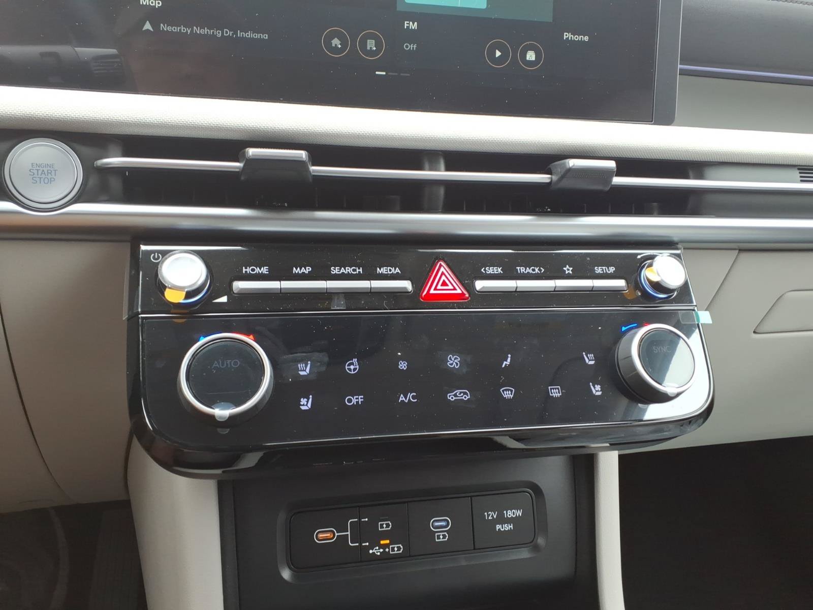 New 2026 Hyundai Tucson Limited AWD/4WD image 10