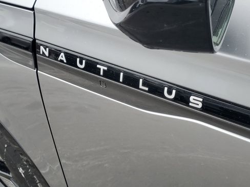 New 2026 Lincoln Nautilus Reserve w/ Jet Appearance Package image 7