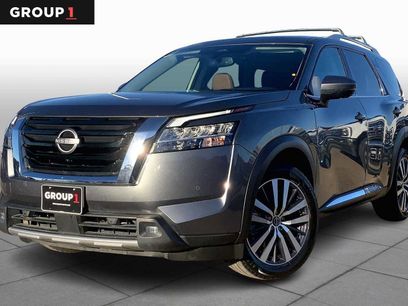 Used 2022 Nissan Pathfinder Platinum w/ Cargo Package
