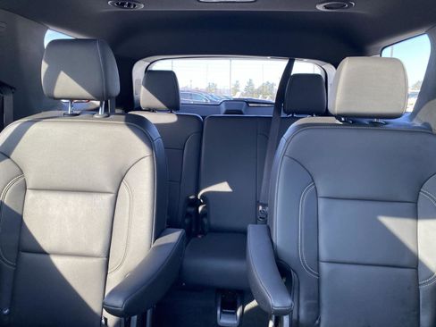 Used 2023 Chevrolet Traverse LT w/ LT Premium Package image 34