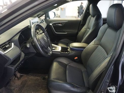 Used 2022 Toyota RAV4 XSE AWD/4WD image 17