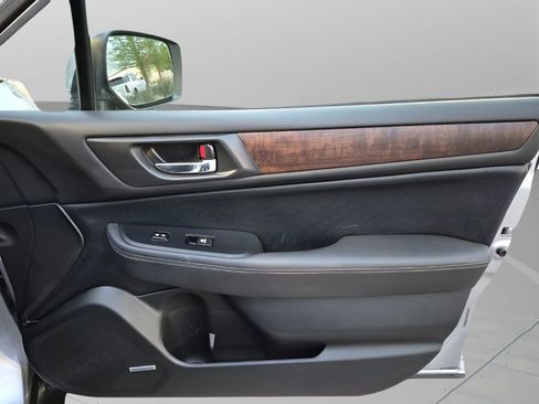 Used 2015 Subaru Outback 2.5i Limited image 13
