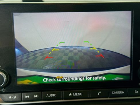Used 2023 Nissan Rogue SV FWD image 19