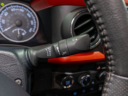 Used 2019 Toyota Tacoma TRD Off-Road AWD/4WD image 34