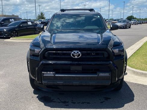 Used 2025 Toyota 4Runner SR5 AWD/4WD image 2