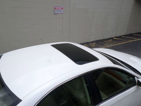 Used 2005 Lexus ES 330 image 8