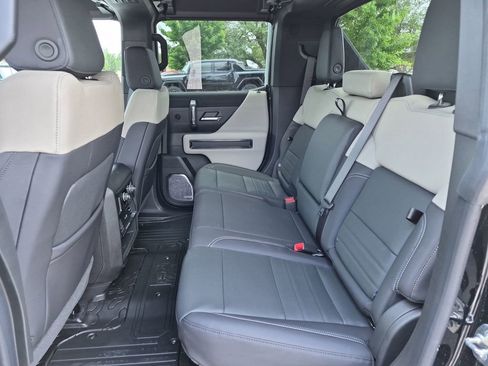 New 2026 GMC Hummer EV 4x4 Crew Cab w/ LPO, Dark Essentials Package image 34