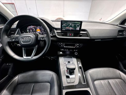 Used 2020 Audi Q5 e Premium Plus w/ Premium Plus Package AWD/4WD image 16