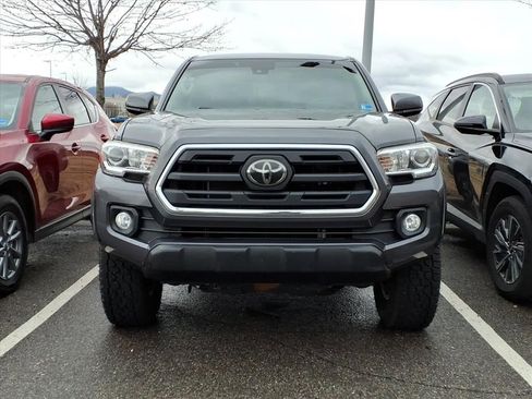 Used 2018 Toyota Tacoma SR5 image 4