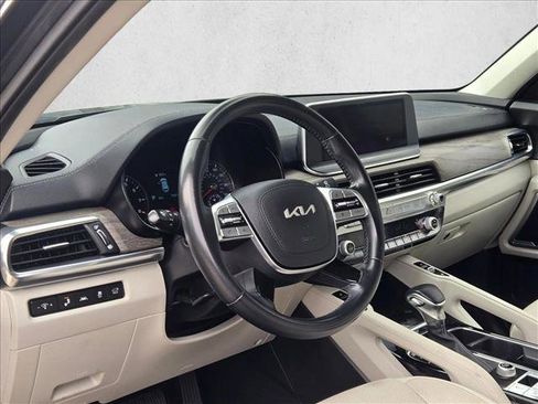 Used 2022 Kia Telluride EX FWD image 9