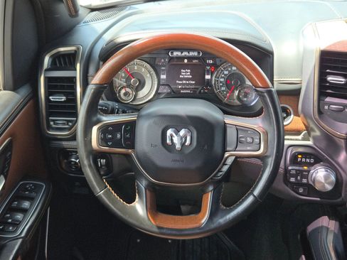 Used 2022 RAM 1500 Limited w/ Body Color Bumper Group AWD/4WD image 18