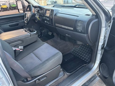 Used 2011 Chevrolet Silverado 3500 LT w/ Suspension Package, Off-Road image 24