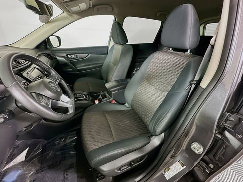 Used 2018 Nissan Rogue SV w/ Premium Package image 29