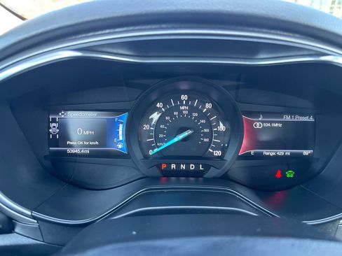 Used 2020 Ford Fusion SE FWD image 17