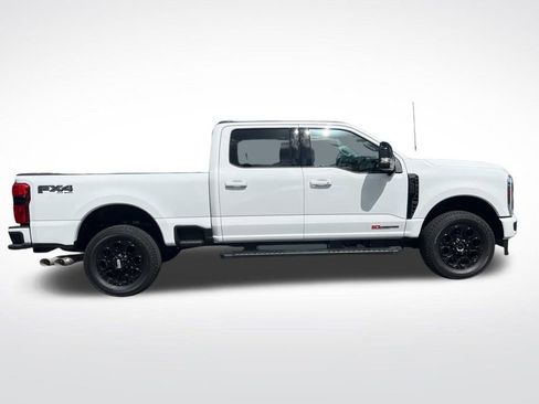 Used 2025 Ford F350 Lariat w/ Black Appearance Package image 4