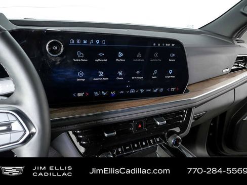 Used 2025 Chevrolet Tahoe High Country RWD image 14