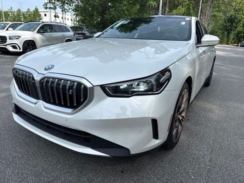 Used 2026 BMW i5 eDrive40 RWD image 1