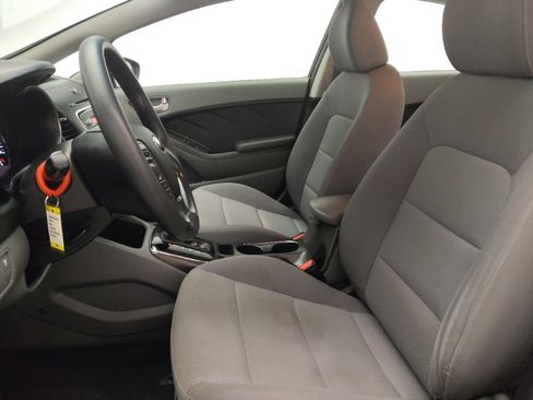 Used 2018 Kia Forte LX image 17