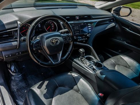 Used 2020 Toyota Camry XSE FWD image 14