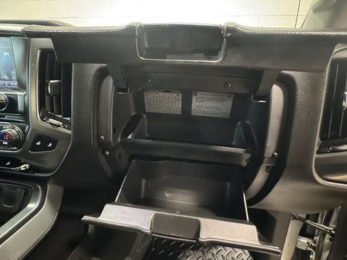Used 2018 Chevrolet Silverado 1500 LT w/ All Star Edition AWD/4WD image 32