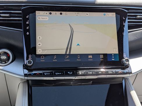 New 2026 Jeep Grand Wagoneer L 4WD image 14