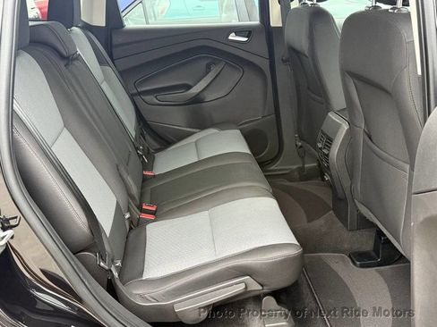 Used 2019 Ford Escape SE FWD image 12