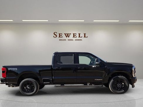 New 2026 Ford F250 XLT w/ XLT Premium Package AWD/4WD image 5