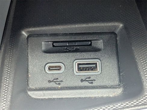 Used 2024 Buick Enclave Premium image 28