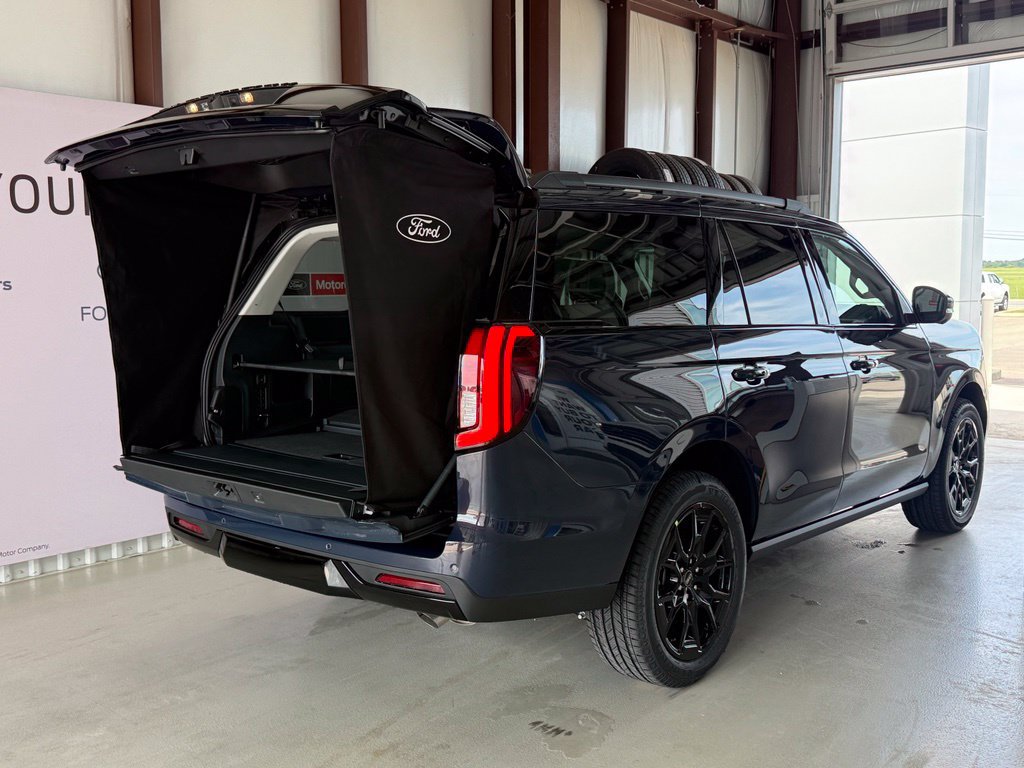 Used 2027 Ford Expedition Platinum RWD image 45