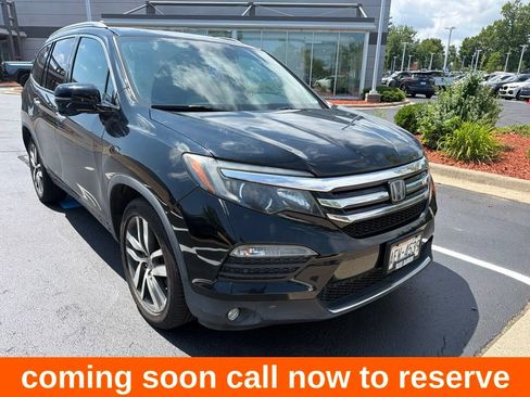 Used 2016 Honda Pilot Touring image 1