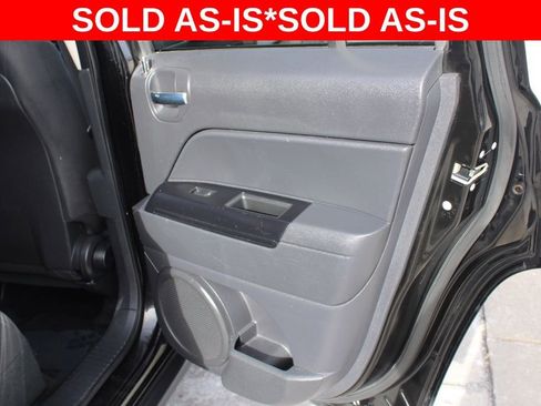 Used 2015 Jeep Patriot Latitude image 23