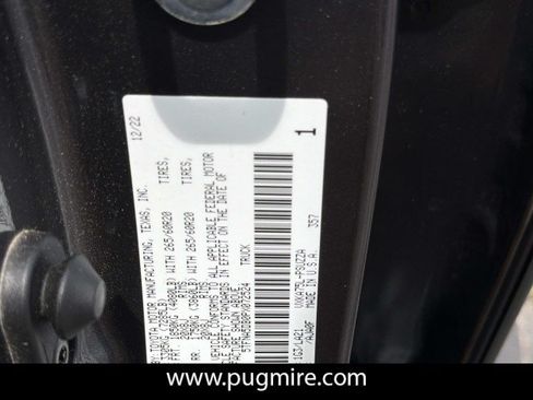 Used 2023 Toyota Tundra Platinum AWD/4WD image 33