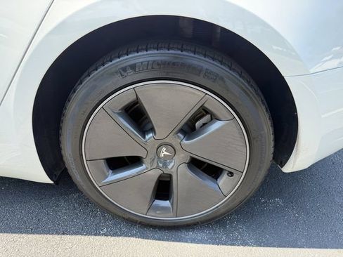 Used 2023 Tesla Model 3 Standard Range RWD image 41