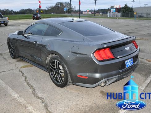 Used 2020 Ford Mustang Premium image 3