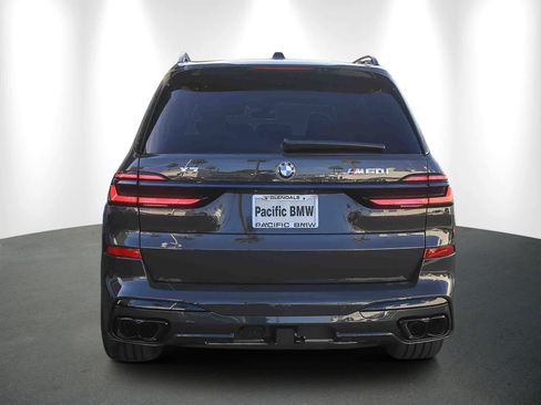 New 2026 BMW X7 M60i image 5