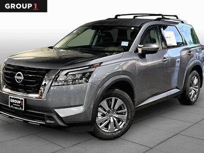 Used 2025 Nissan Pathfinder SV