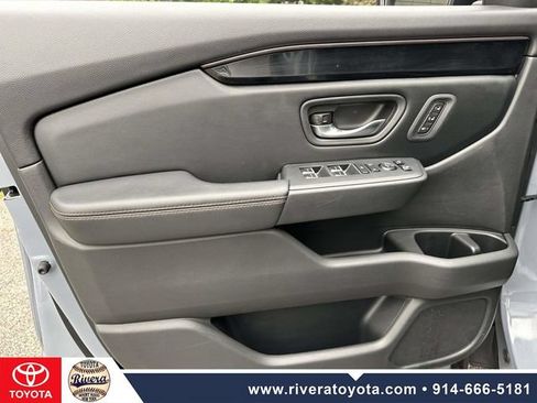 Used 2024 Honda Pilot TrailSport image 24