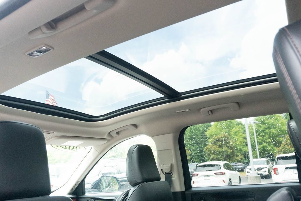Used 2023 Lincoln Aviator Reserve RWD image 22