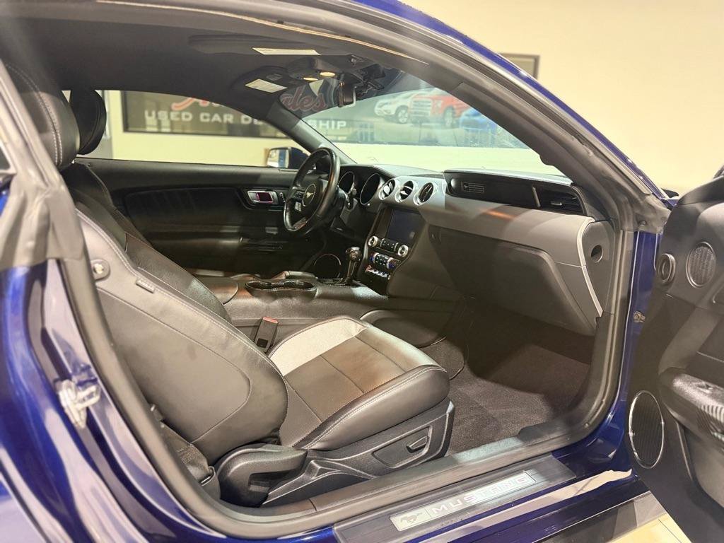 Used 2020 Ford Mustang GT Premium w/ Black Accent Package RWD image 12