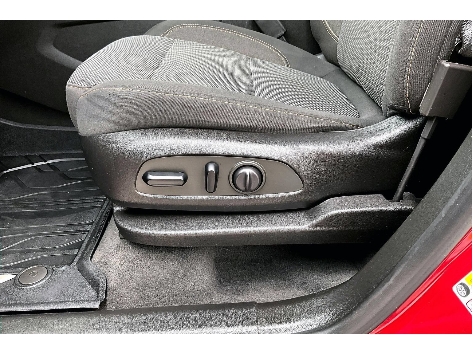 Used 2019 Chevrolet Traverse LT AWD/4WD image 29