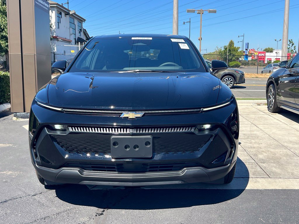 Used 2026 Chevrolet Equinox EV LT FWD image 4